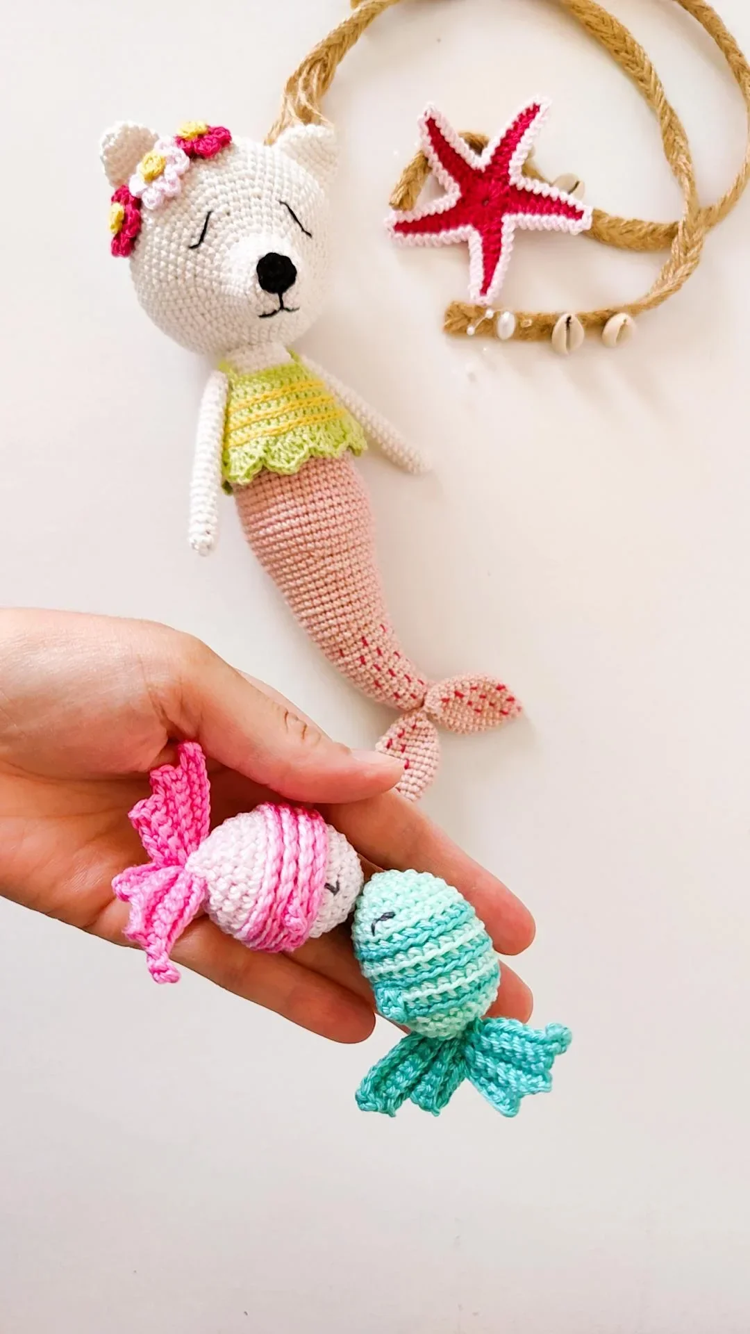 Mega Bundle: 32 Crochet Greeting Cards & Matching Patterns Bundle - Image 156