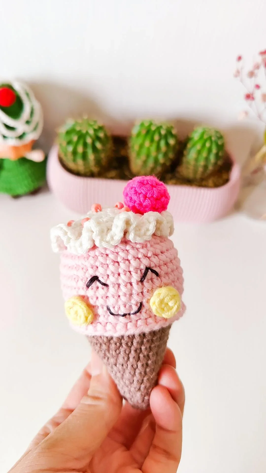 Isabella the Ice Cream Cone "Melting Hearts" Crochet Pattern - Image 4