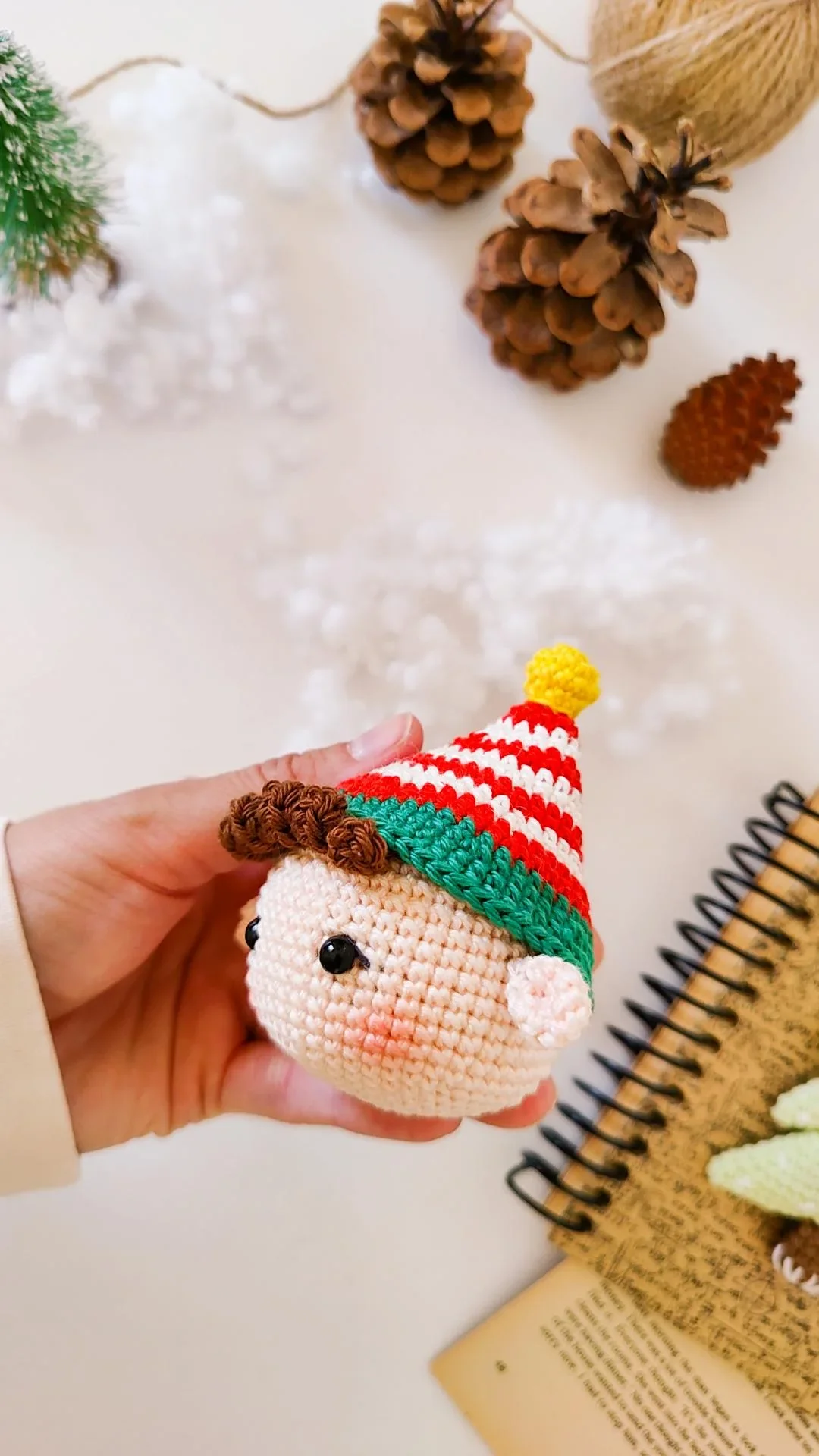 Tinsel Toes the Elf Crochet Pattern - Image 2